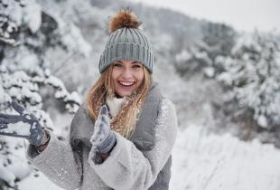 b-thumbnail of Style and Warmth Go Hand in Hand for Women's Winter Apparel